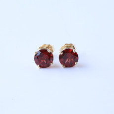 American Jewelry 14K Yellow Gold Garnet Stud Earrings