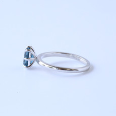 14k White Gold 1.29ct London Blue Topaz Solitaire Ring (size 7)