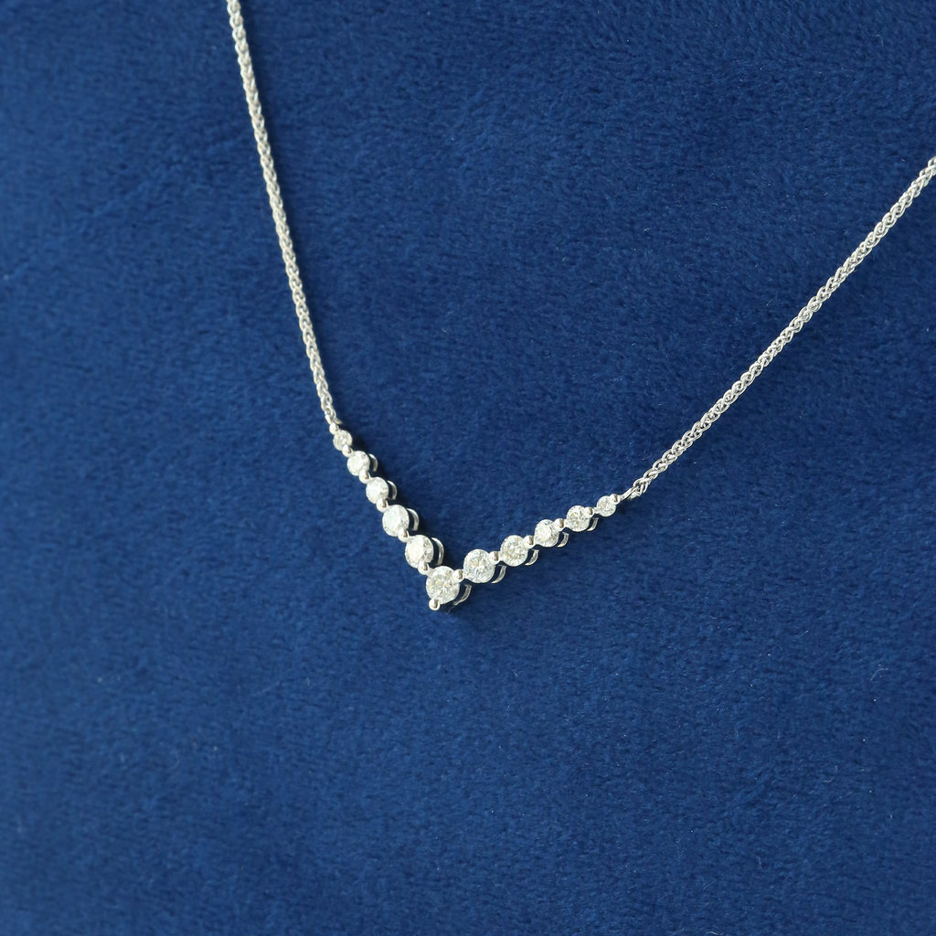 American Jewelry 14K White Gold .59ctw Diamond V Necklace (16")