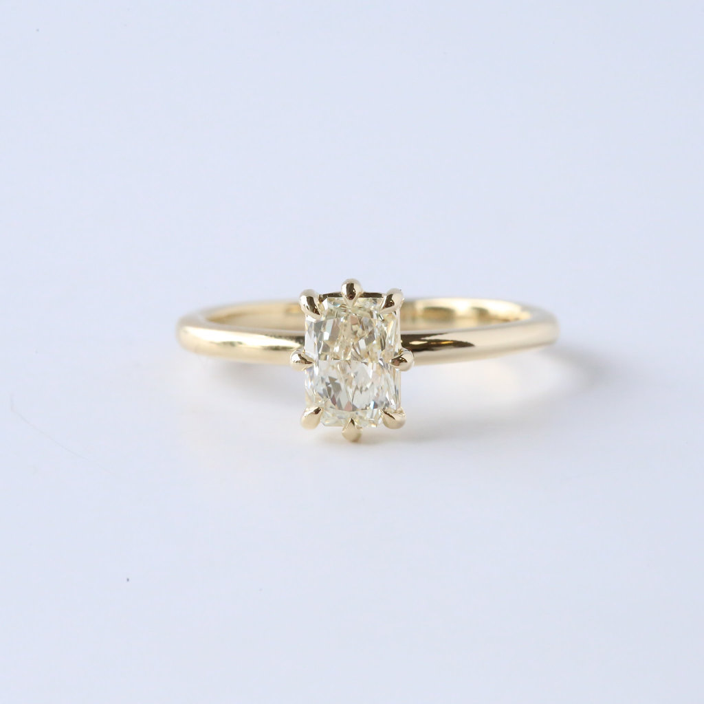 American Jewelry 14K Yellow Gold .90ct I/SI1 Radiant Solitaire Engagement Ring (Size 7)