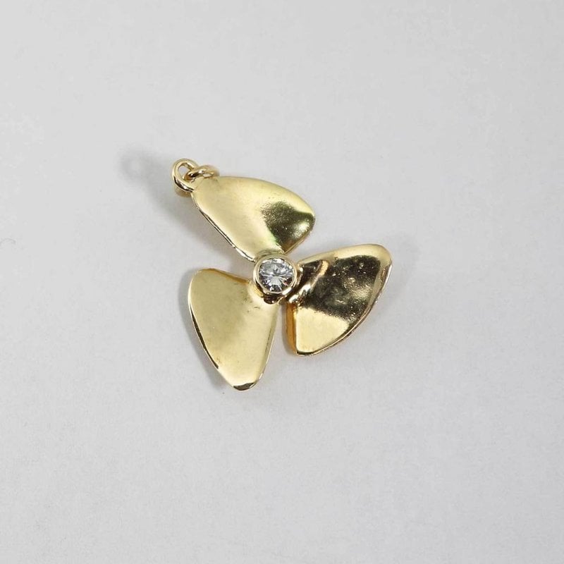American Jewelry 14k Yellow Gold 1/10ct Diamond Propeller Pendant