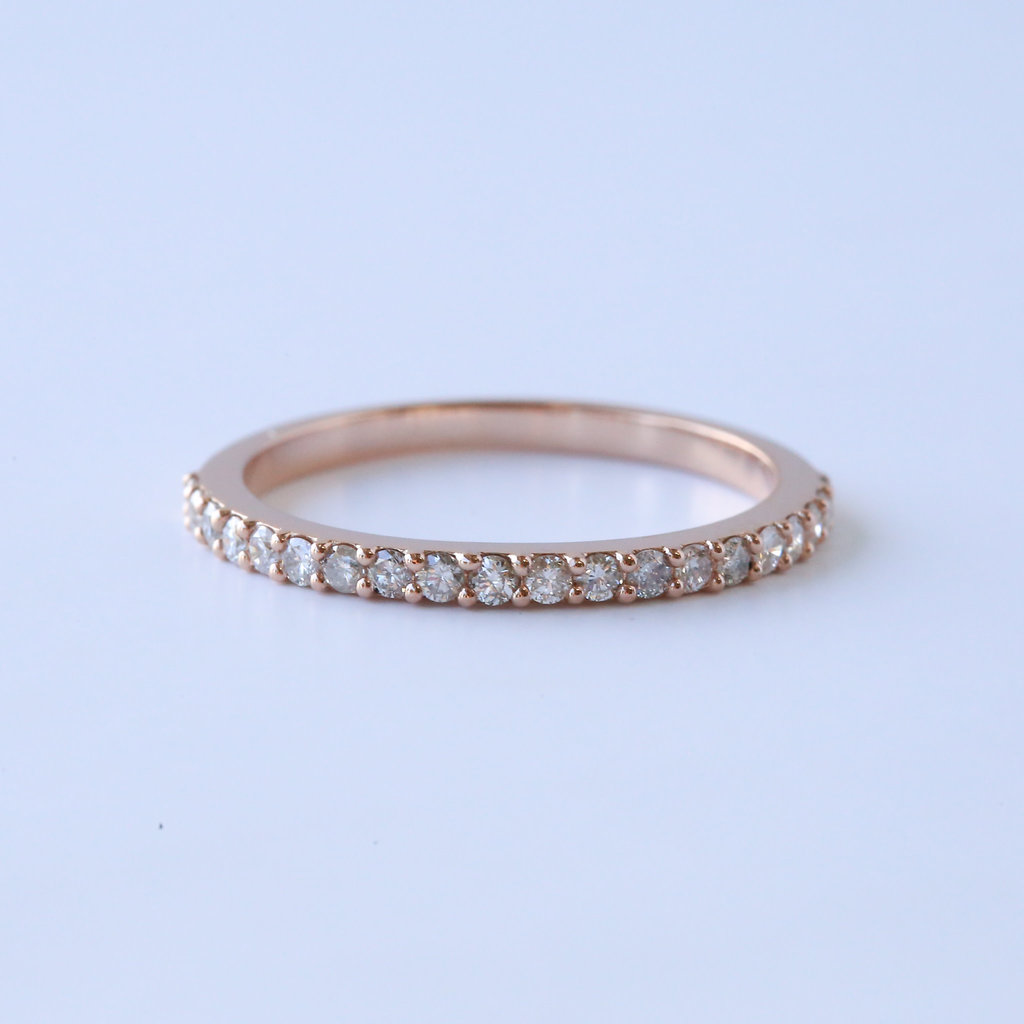 American Jewelry 14K Rose Gold .30ctw Diamond Stackable Band (Size 6)