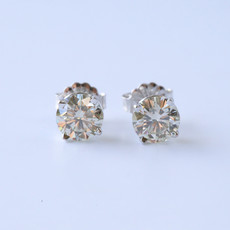 American Jewelry 14K White Gold 1 1/2ctw Diamond Stud Earrings