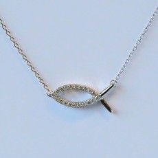 American Jewelry 14k White Gold .10ctw Round Brilliant Diamond Christian Fish Necklace