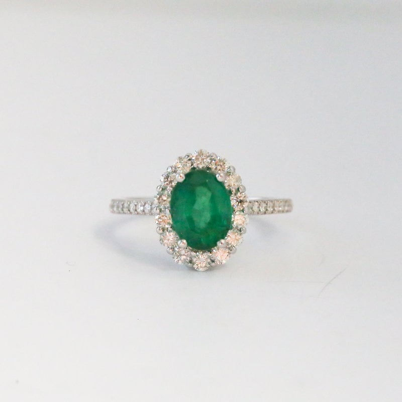 14k White Gold .74ctw Diamond and 1.75ct Emerald Oval Ring (size 7)