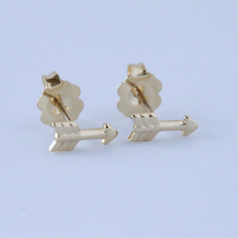 14k Yellow Gold Arrow Stud Earrings