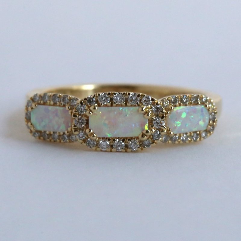 American Jewelry 10k Yellow Gold 1/4ctw Round Brilliant Diamond & Rectangular Opal Past Present Future Ring (Size 7)