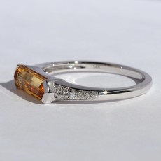 American Jewelry 14k White Gold .08ctw Round Brilliant Diamond & Elongated Citrine Ring (Size 7)