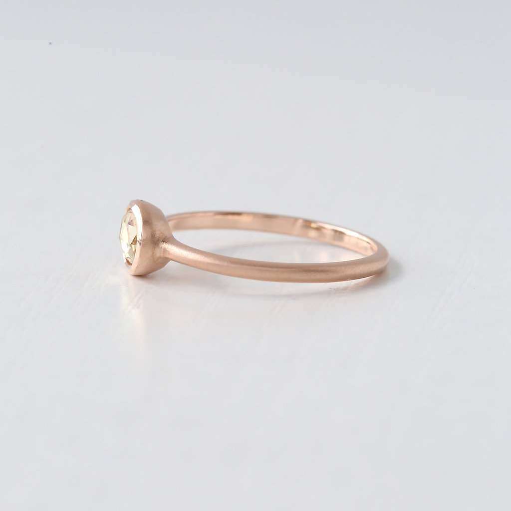 14K Rose Gold 1/2ct Sideways Oval Rosecut Peach  Sapphire Bezel Ring (Size 6.5)