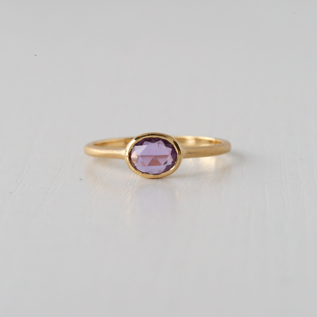 14k Yellow Gold 1/2ct Sideways Oval Rosecut Purple Sapphire Bezel Satin Finish Ring (Size 6.5)