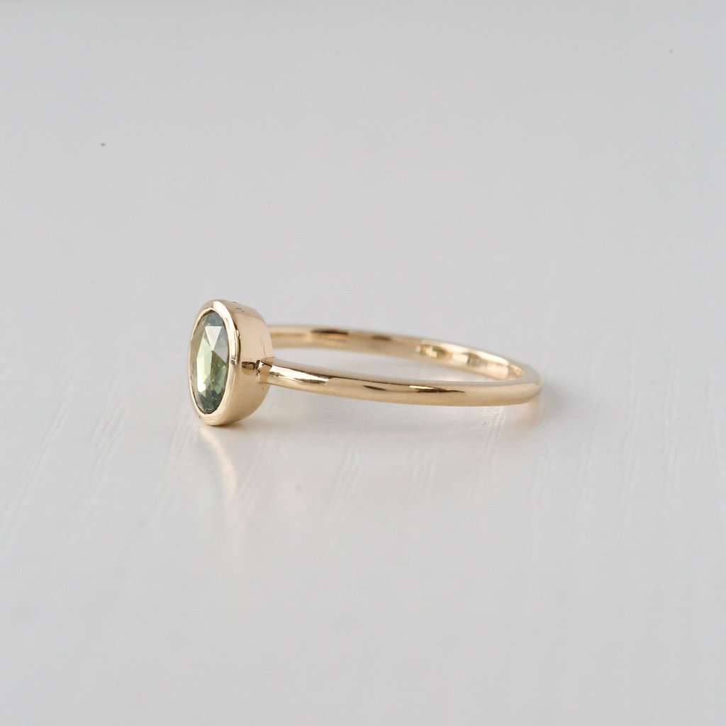14k Yellow Gold 1/2ct Oval Rosecut Green Sapphire Bezel Ring (Size 6.5)