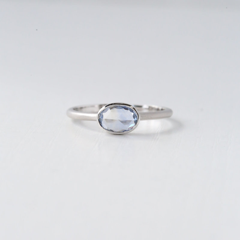 14k White Gold 1/2ct Sideways Oval Rosecut Blue Sapphire Bezel Satin Finish Ring (Size 6.5)