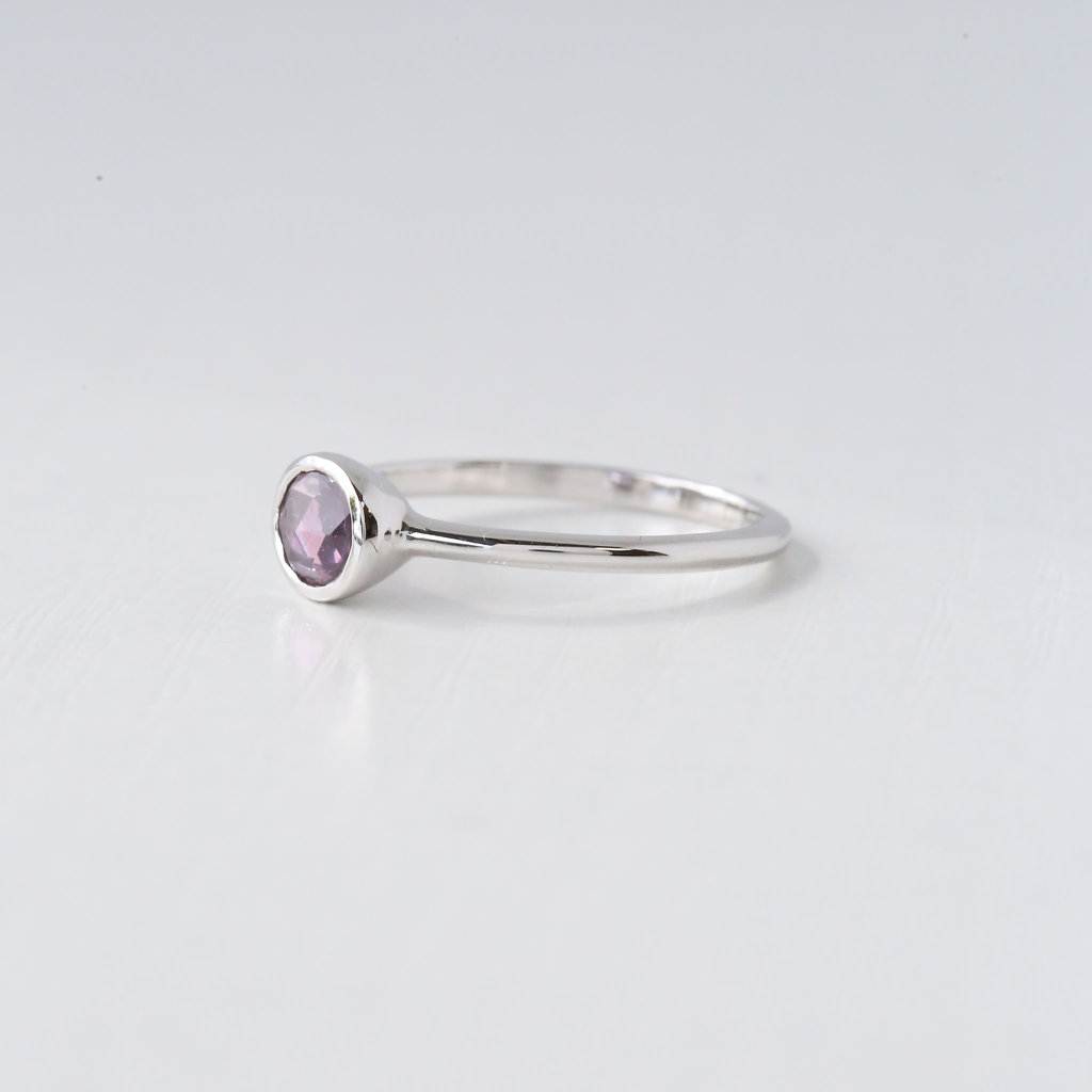 14k White Gold 1/2ct Sidways Oval Rosecut Purple Sapphire Bezel Ring (Size 6.5)