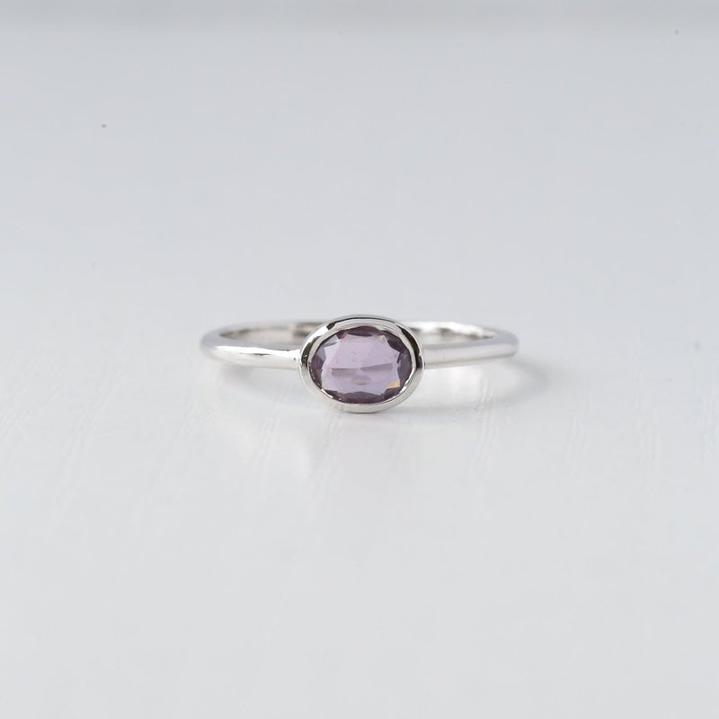 14k White Gold 1/2ct Sidways Oval Rosecut Purple Sapphire Bezel Ring (Size 6.5)