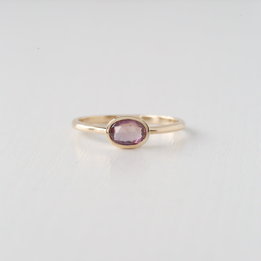 14k Rose Gold 1/2ct Sideways Oval Rosecut Pink Sapphire Bezel Ring (Size 6.5)