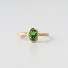 14k Yellow Gold 0.93ct Oval Tsavorite Garnet Bezel Satin Finish Ring (Size 6.5)