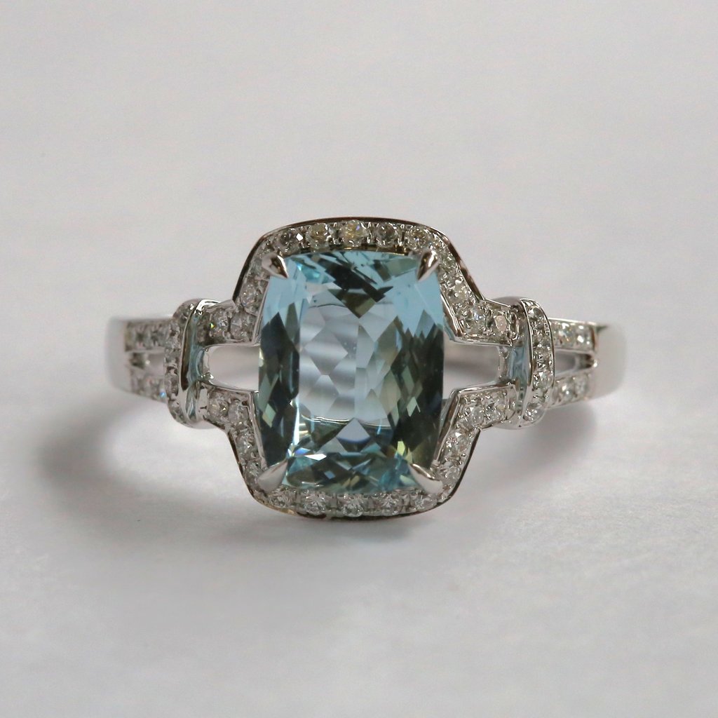 American Jewelry 14k White Gold 1.66ctw Aquamarine & .26ctw Diamond Halo Split Shank Ring (Size 6.5)