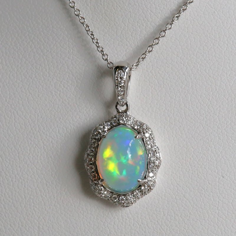 American Jewelry 14K White Gold 2.3ct Cabachon Euro Opal & .30ct Diamond Halo Necklace