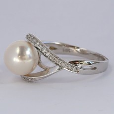 American Jewelry 14kw 8x8.5 Akoya Pearl & 1/5ct Diamond Openwork Ring (Size 7)