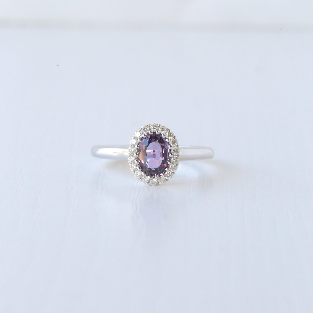 18k White Gold  0.17ctw Diamond Seamless Halo 1.07ct Purple Sapphire Ring (Size 6.5)