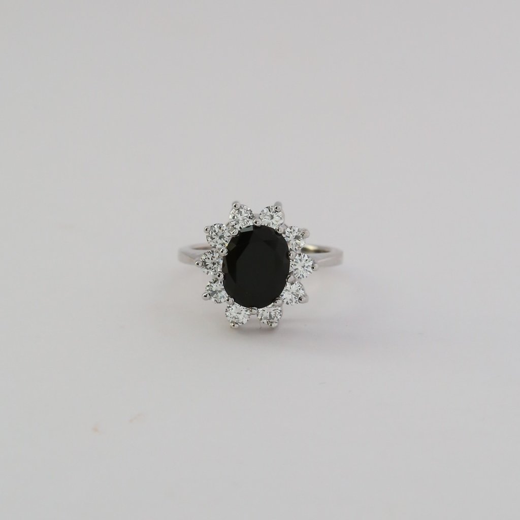 American Jewelry 14k White Gold 10x8 Black Onyx & Lab Diamond Oval Halo Ring (Size 7)