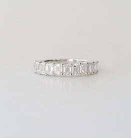 18k White Gold 1.69ctw Emerald Cut Diamond Band (Size 7)