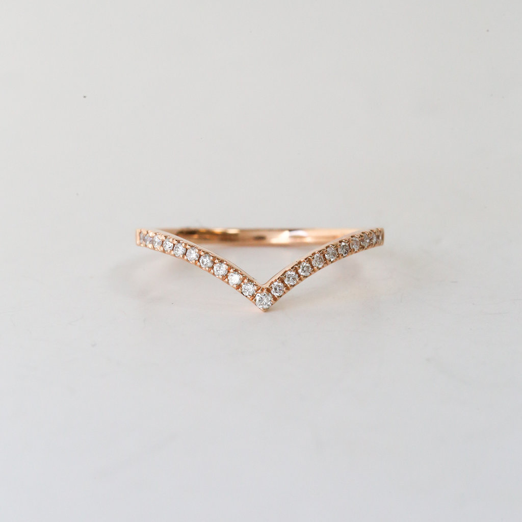 18k Rose Gold 0.16ctw Diamond Dainty V Contour Band (Size 7)