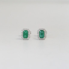 14k White Gold 0.18ctw Diamond Halo Emerald Stud Earrings