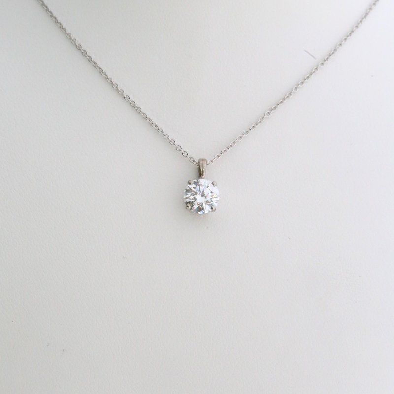 American Jewelry 14k White Gold 1ctw Lab Grown Diamond Solitaire Necklace (18")