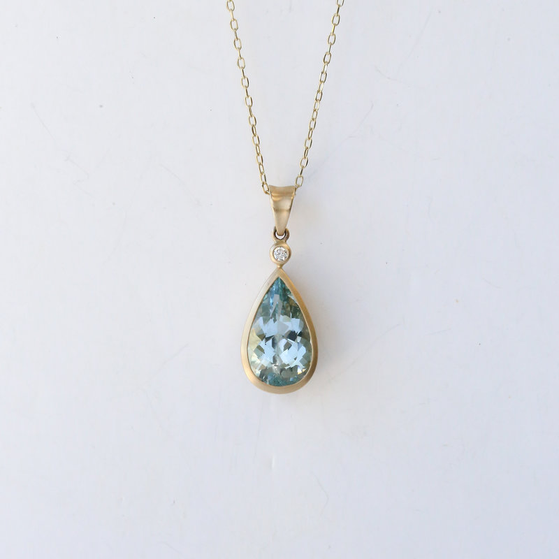 14K Yellow Gold 6.32ctw Aquamarine Teardrop and .03ctw Diamond Satin Bezel Set 18" Pendant