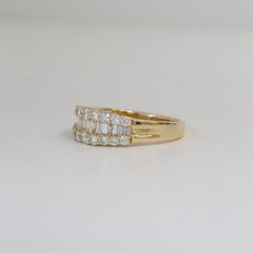 14k Yellow Gold 1.61ctw Round and Baguette Diamond Fashion Ring (size 7)