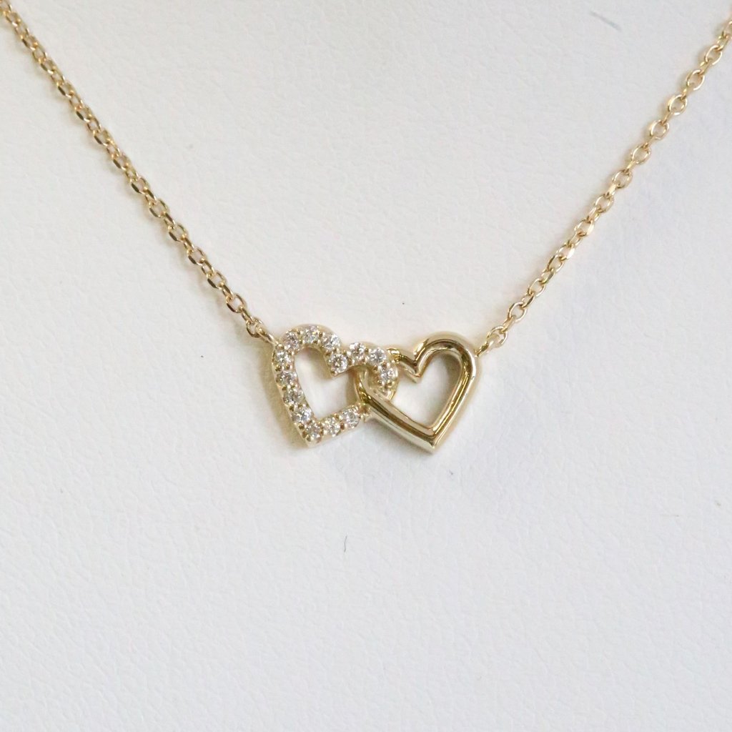 American Jewelry 14k Yellow Gold .05ctw Diamond Linked Double Heart Necklace