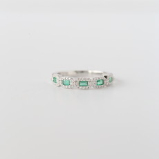 14k White Gold .21ctw Diamond and .33ctw Emerald Baguette Band