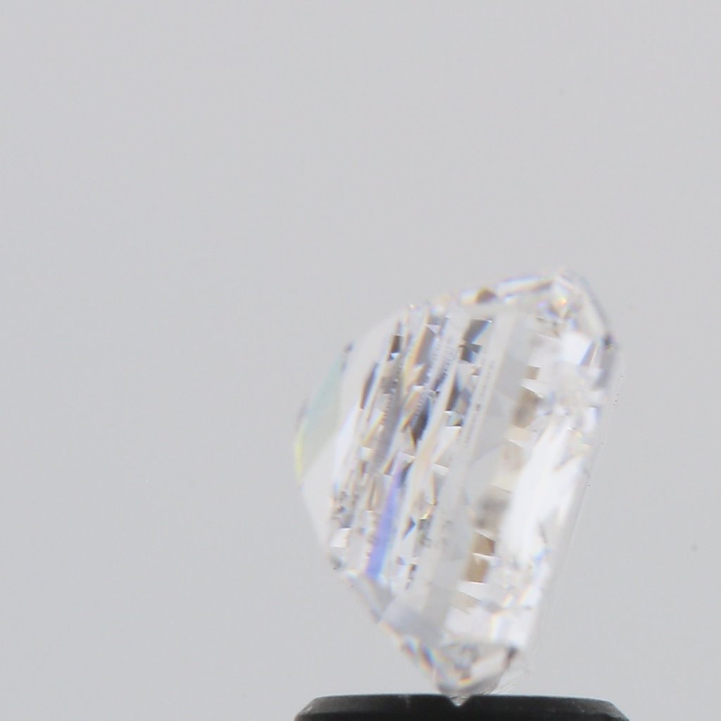 American Jewelry 5.05ct F/VS1 Lab Grown IGI Modified Emerald Cut Diamond