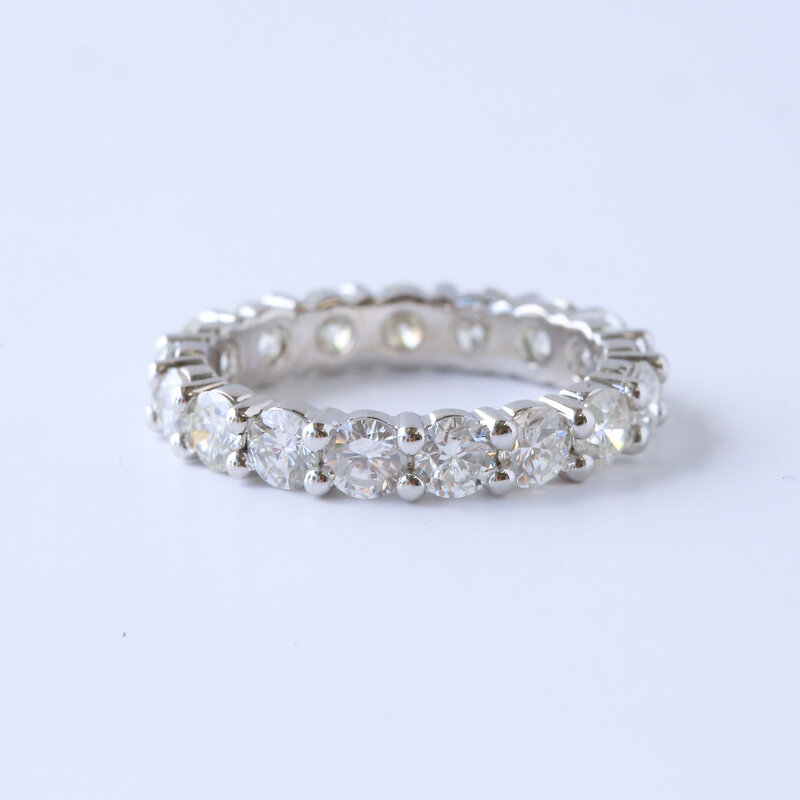 American Jewelry 14K White Gold 2.9ctw Round Brilliant Diamond Eternity Band (Size 6)