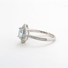 American Jewelry 14k White Gold 3/4ctw Aquamarine .25ctw Diamond Milgrain Halo Ring (Size 6.5)