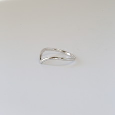 14k White Gold Polished Contour Band (Size 7.5)