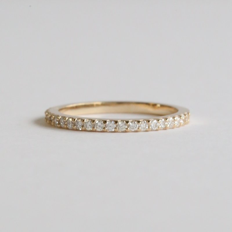 American Jewelry 14k Yellow Gold .30ctw Round Diamond Straight Anniversary Wedding Band (Size 6.25)