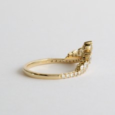 American Jewelry 14k Yellow Gold .62ctw Round Diamond Arch V Contour Wedding Band (Size 7)