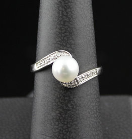 American Jewelry 14k White Gold 7mm Freshwater Pearl & .06ct Diamond Ring