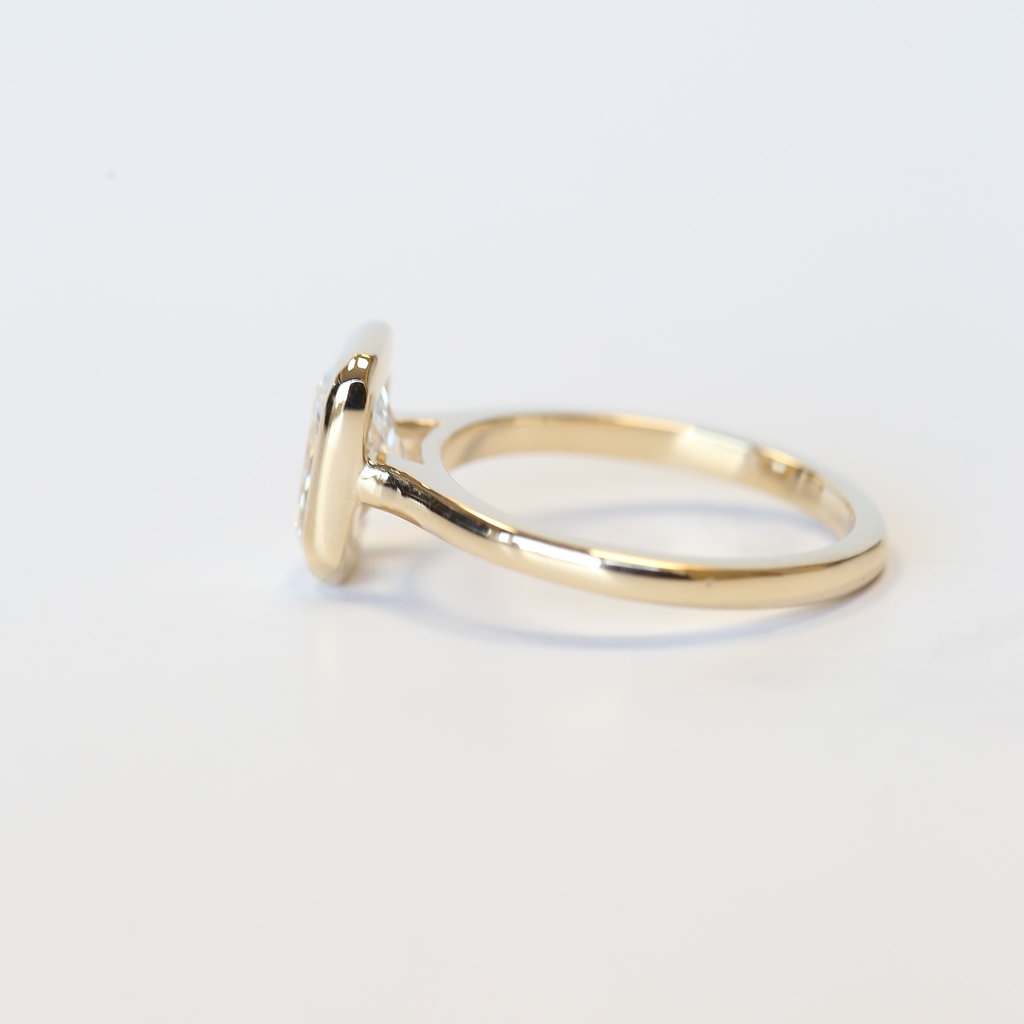 American Jewelry 14k Yellow Gold 2ct E/VS1 IGI Lab Grown Radiant Bezel Set Engagement Ring