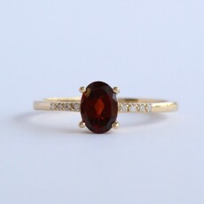 American Jewelry 14k Yellow Gold .90ct Garnet .10ct Diamond Solitaire Ring (Size 7)