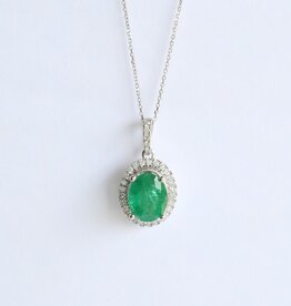 American Jewelry 14k White Gold 1.71ct Emerald .24ct Diamond Oval Halo Necklace