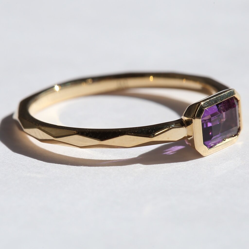 American Jewelry 14k Yellow Gold .71ct Emerald Cut Amethyst East to West Stackable Ring (Size 7)