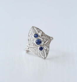 American Jewelry 14k White Gold 0.23ctw Diamond 0.33ctw Blue Sapphire Bezel Set Milgrain Vintage Ring (Size 7)