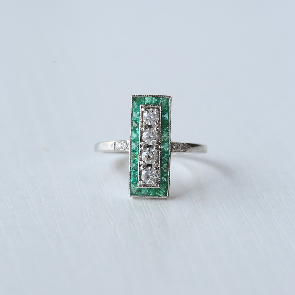 American Jewelry 14k White Gold 0.38ctw Diamond 0.65ctw Emerald Bezel Set Milgrain Vintage Ring (Size 7)