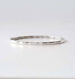 American Jewelry 14k White Gold 0.22ctw Round Diamond Gypsy-Set Bangle Bracelet