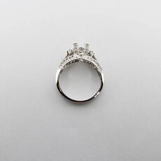 American Jewelry 18k White Gold .83ctw Round Brilliant & Baguette Diamond Semi Mount Engagement Ring (Size 7)