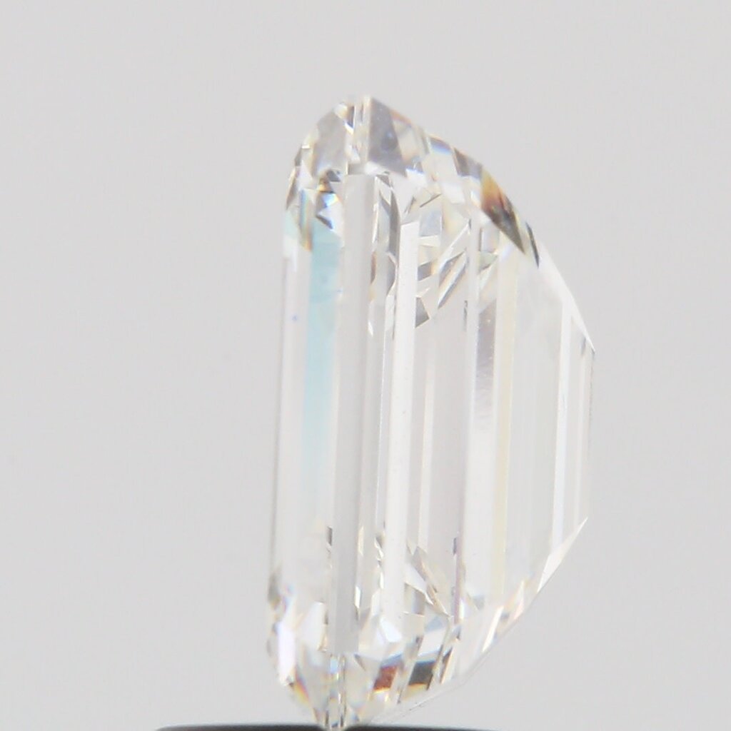 American Jewelry 3.01ct G/VVS2 IGI Lab Grown Emerald Cut Loose Diamond