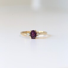 American Jewelry 14k Yellow Gold .65ct Pink Oval Sapphire with .10ct Diamond Accented Ring (size 7)